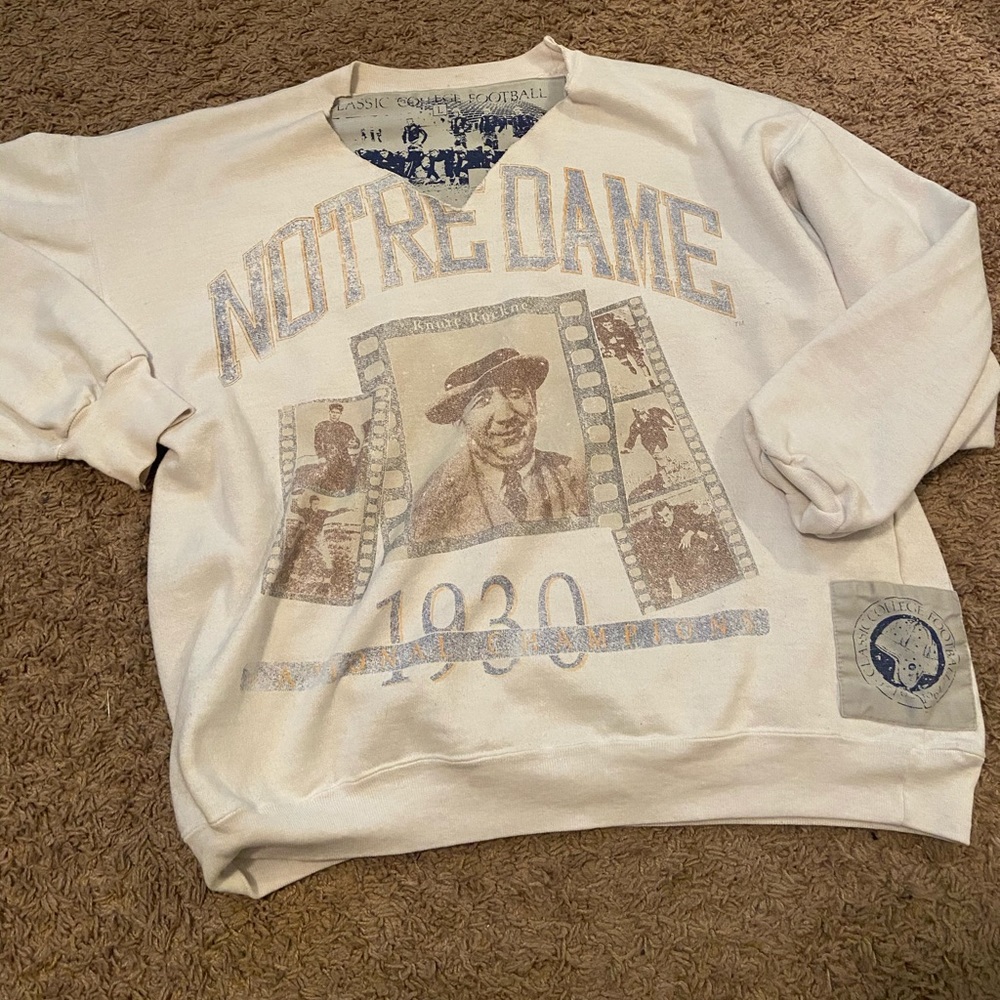 Vintage crewneck (cut)